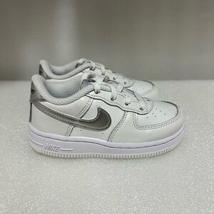 Air Force 1 Low SE (TD)